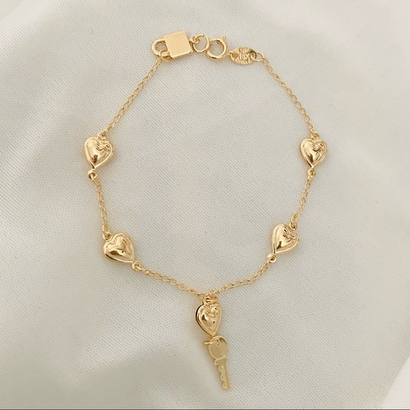 Heart and Key Bracelet - Picture 2 of 10